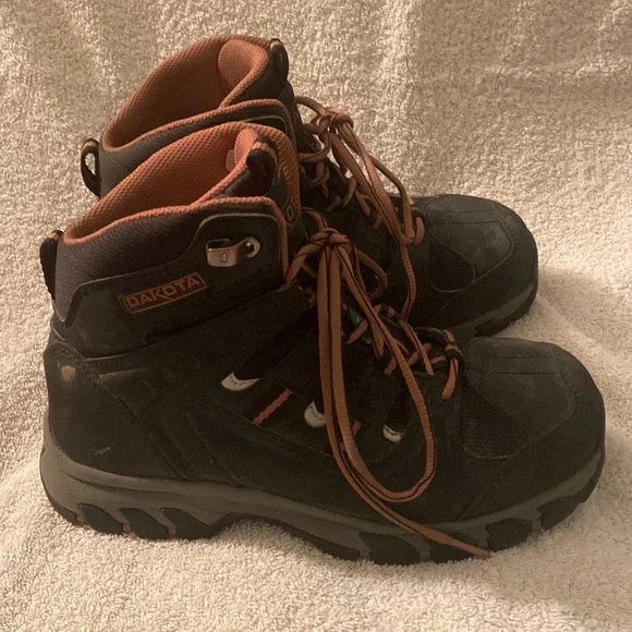 Hiker style Dakota boot - Picture 2 of 7